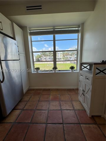 1460 Ocean Dr 208, Miami Beach, FL 33139