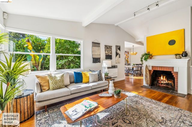 4624 Steele St, Oakland, CA 94619