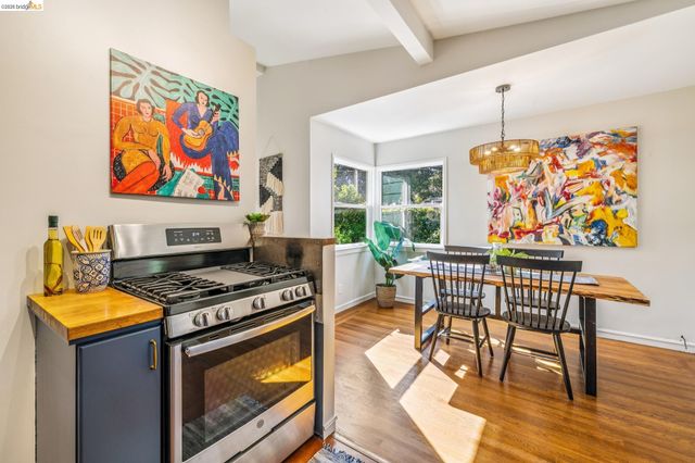 4624 Steele St, Oakland, CA 94619