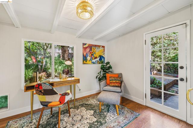 4624 Steele St, Oakland, CA 94619