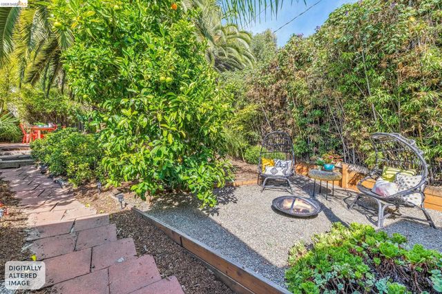 4624 Steele St, Oakland, CA 94619