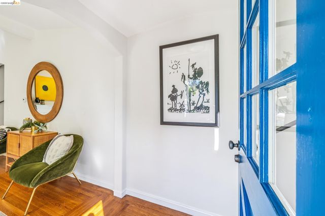 4624 Steele St, Oakland, CA 94619
