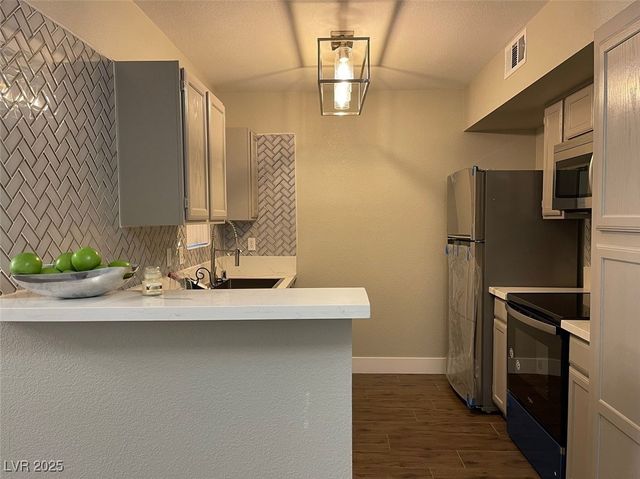 6650 West Warm Springs Road 2158, Las Vegas, NV 89118