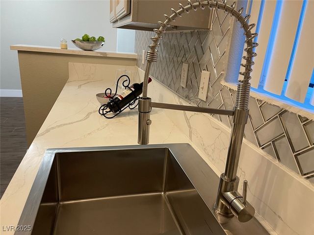 6650 West Warm Springs Road 2158, Las Vegas, NV 89118