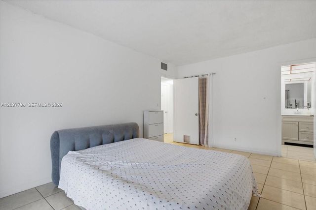 3071 NW 47th Terrace 227, Lauderdale Lakes, FL 33313