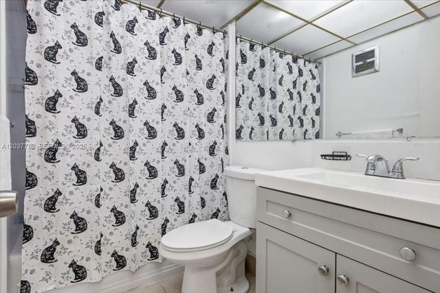 3071 NW 47th Terrace 227, Lauderdale Lakes, FL 33313