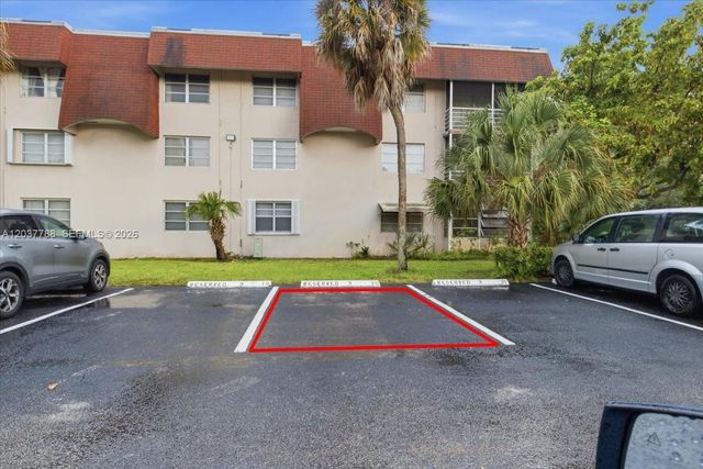 3071 NW 47th Terrace 227, Lauderdale Lakes, FL 33313