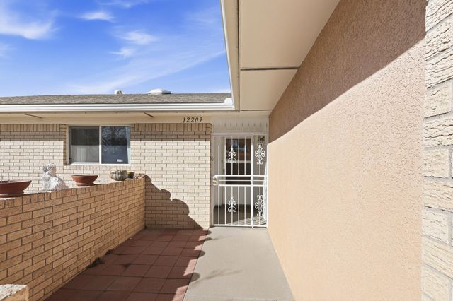 12209 S Phoenix Avenue NE, Albuquerque, NM 87112
