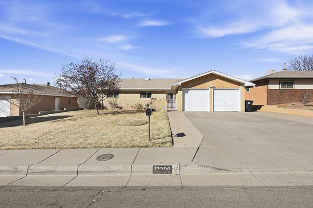 12209 S Phoenix Avenue NE, Albuquerque, NM 87112