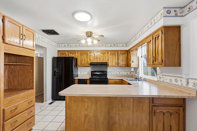 12209 S Phoenix Avenue NE, Albuquerque, NM 87112