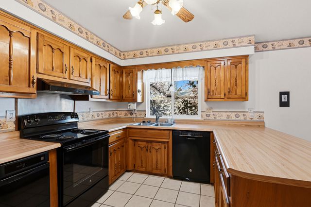 12209 S Phoenix Avenue NE, Albuquerque, NM 87112