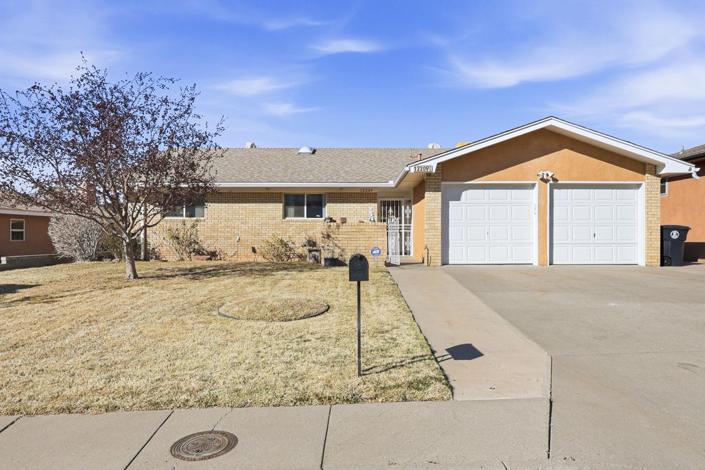 12209 S Phoenix Avenue NE, Albuquerque, NM 87112