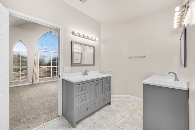 211 Nutmeg Lane, Euless, TX 76039