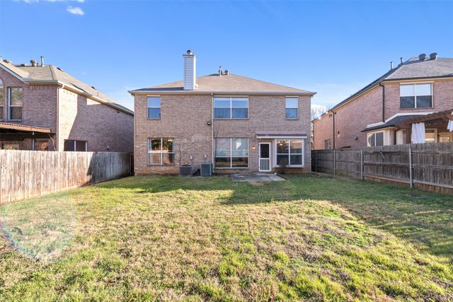 211 Nutmeg Lane, Euless, TX 76039