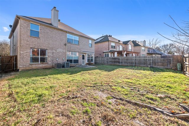 211 Nutmeg Lane, Euless, TX 76039