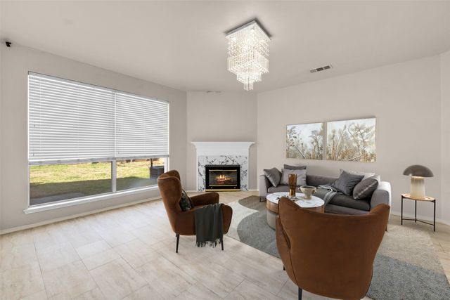 211 Nutmeg Lane, Euless, TX 76039