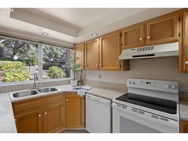 5801 Ne VOYAGE Ave 21, Lincoln City, OR 97367