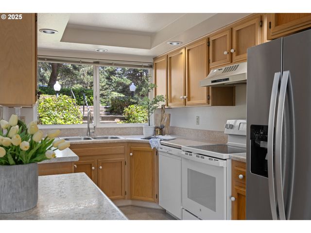 5801 Ne VOYAGE Ave 21, Lincoln City, OR 97367