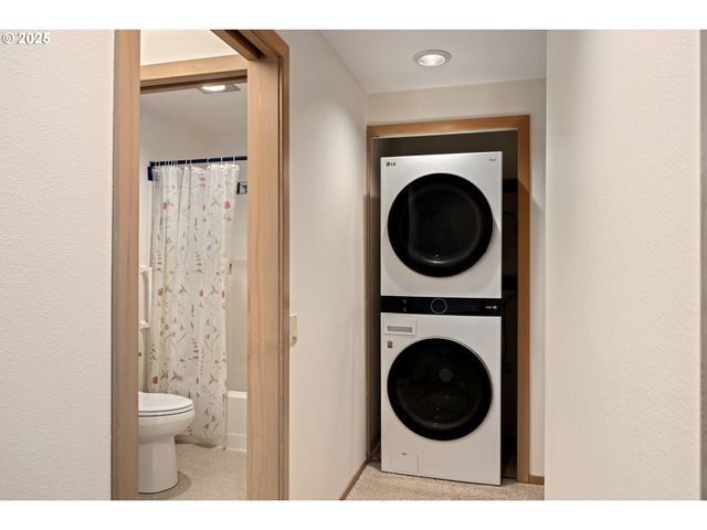 5801 Ne VOYAGE Ave 21, Lincoln City, OR 97367