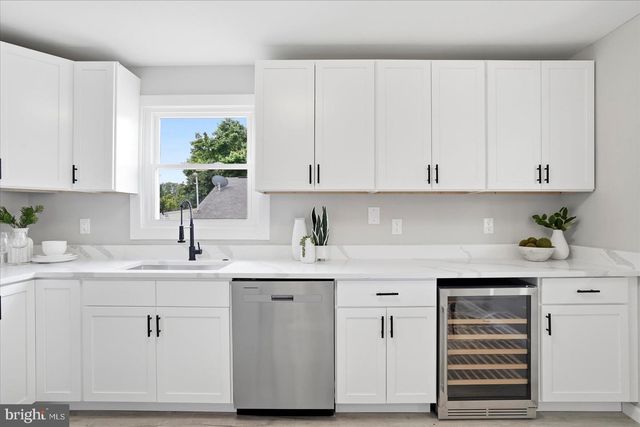 415 ORCHARD AVE, Baltimore, MD 21225