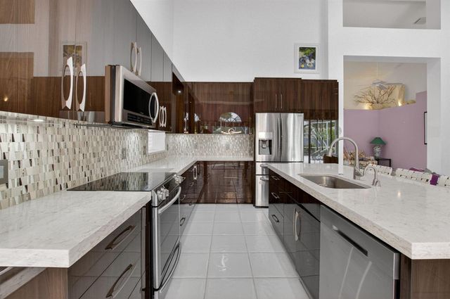8223 Horseshoe Bay Road, Boynton Beach, FL 33472