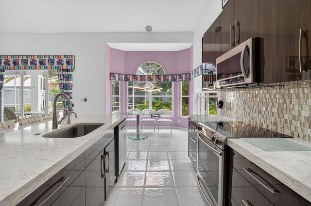 8223 Horseshoe Bay Road, Boynton Beach, FL 33472