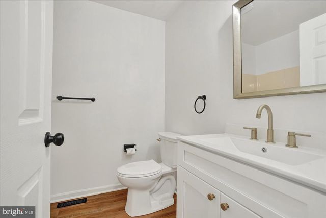 120 CHARLES AVE, Stewartstown, PA 17363