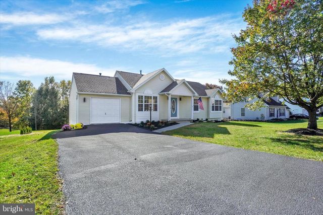 120 CHARLES AVE, Stewartstown, PA 17363