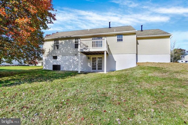 120 CHARLES AVE, Stewartstown, PA 17363