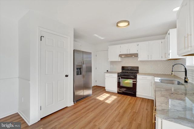 120 CHARLES AVE, Stewartstown, PA 17363