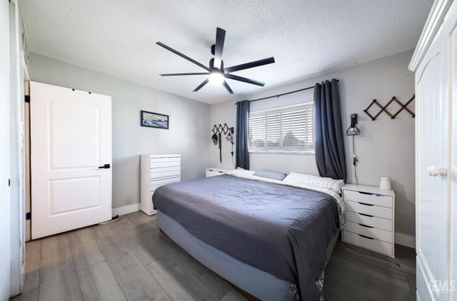 901 Monna Avenue, Bakersfield, CA 93308