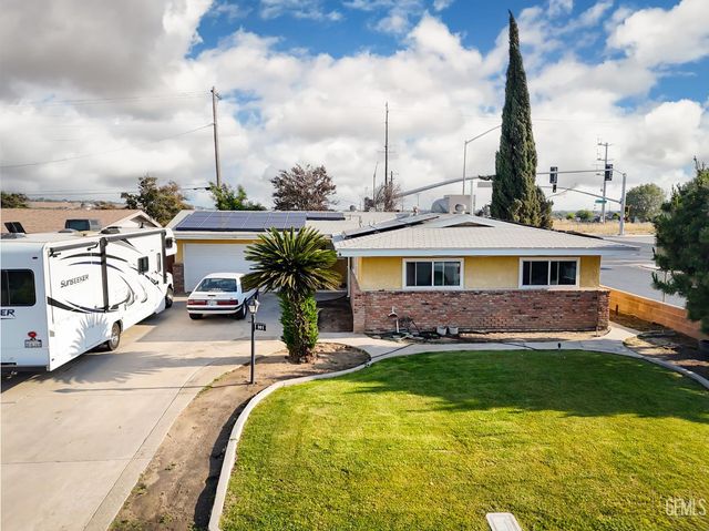 901 Monna Avenue, Bakersfield, CA 93308