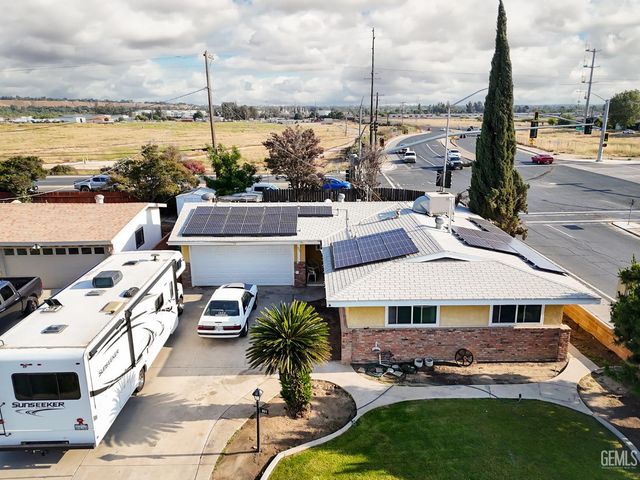 901 Monna Avenue, Bakersfield, CA 93308