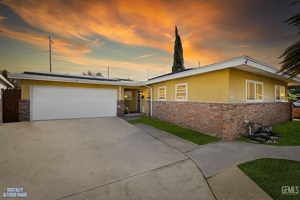 901 Monna Avenue, Bakersfield, CA 93308