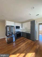 200 N LINWOOD AVE, Baltimore, MD 21224