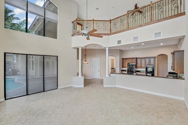 10513 Versailles Boulevard, Wellington, FL 33449