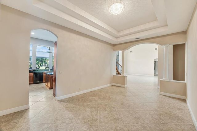 10513 Versailles Boulevard, Wellington, FL 33449