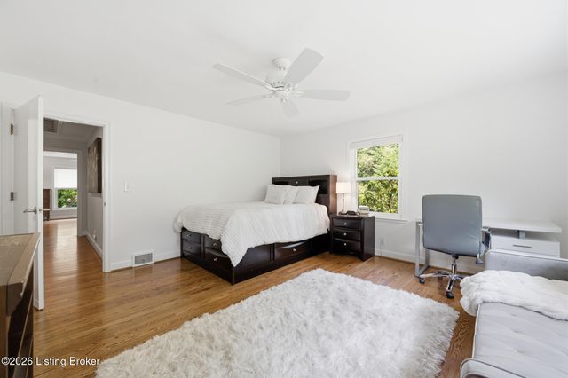 162 Arrowhead Rd, Louisville, KY 40207