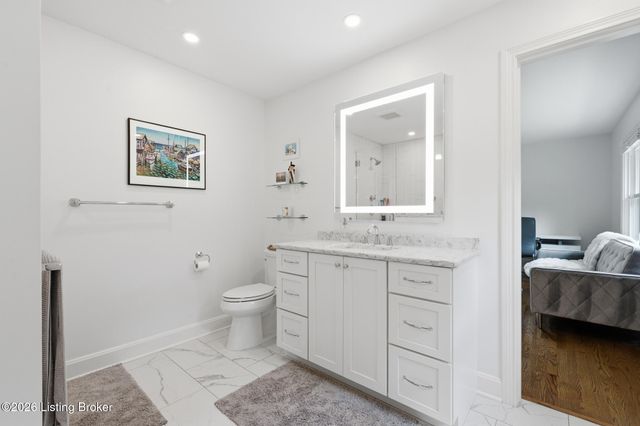 162 Arrowhead Rd, Louisville, KY 40207