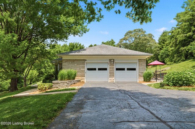 162 Arrowhead Rd, Louisville, KY 40207