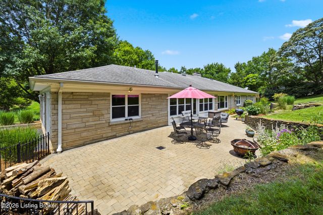 162 Arrowhead Rd, Louisville, KY 40207