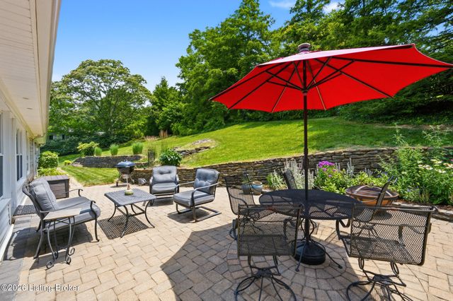 162 Arrowhead Rd, Louisville, KY 40207
