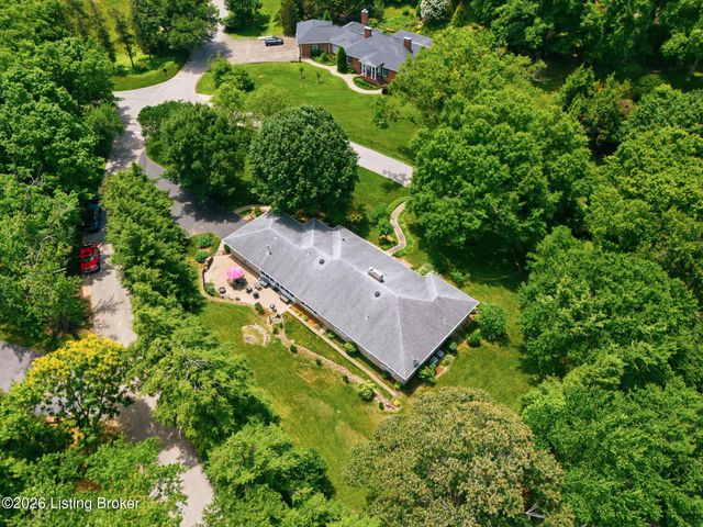 162 Arrowhead Rd, Louisville, KY 40207