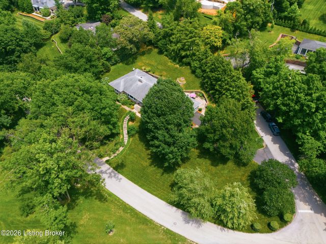 162 Arrowhead Rd, Louisville, KY 40207
