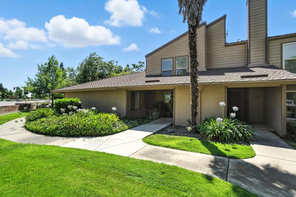 209 Touchstone Pl, West Sacramento, CA 95691