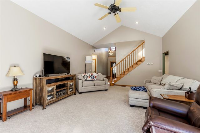 27514 Rolling Pines Court, Lawton, MI 49065