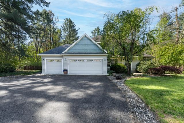 27514 Rolling Pines Court, Lawton, MI 49065