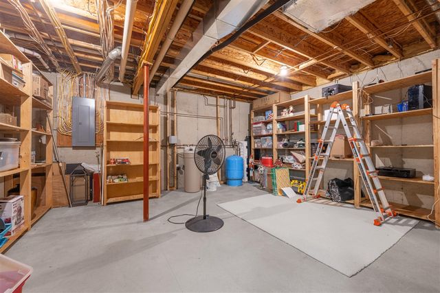 27514 Rolling Pines Court, Lawton, MI 49065