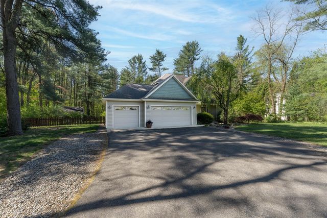 27514 Rolling Pines Court, Lawton, MI 49065