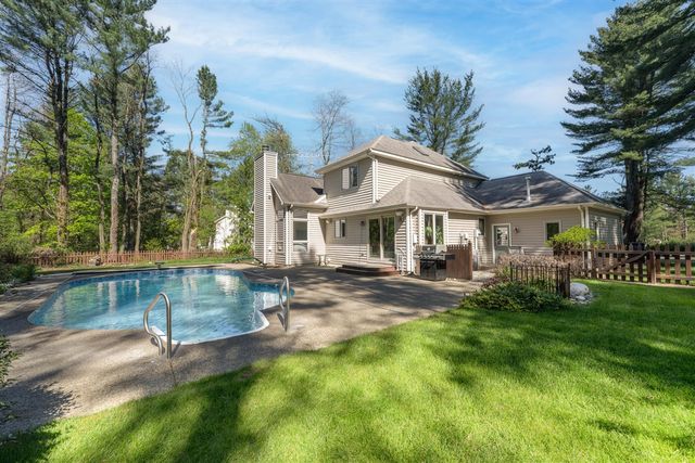 27514 Rolling Pines Court, Lawton, MI 49065